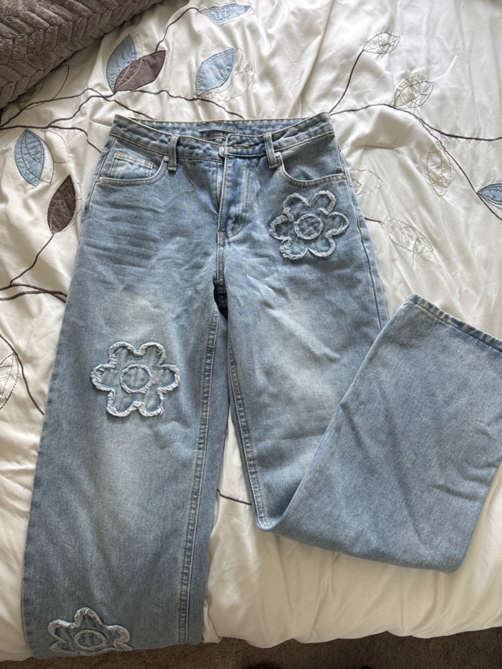 Light Blue Floral-Appliqué Wide Leg Jeans